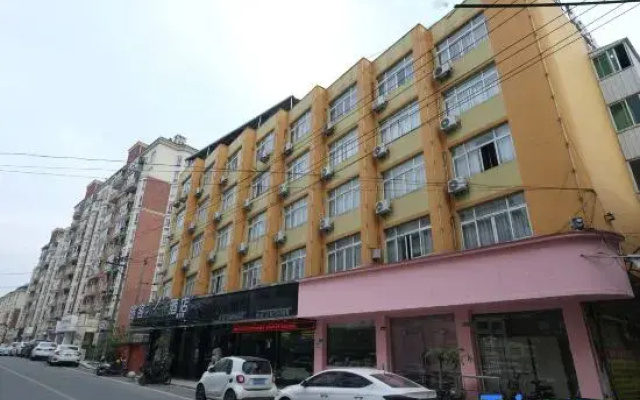 Longgang Hongmao Film Hotel