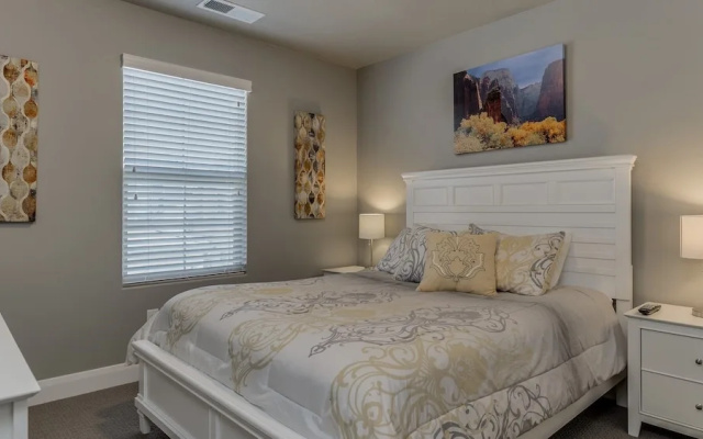 Emerald Pools 3 Bedroom Apts