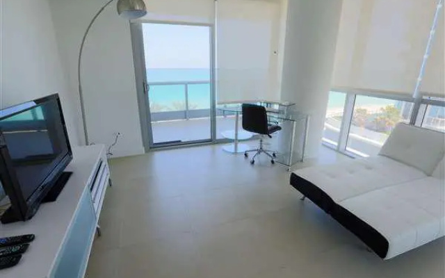 Miami Monte Carlo SideOcean Suites