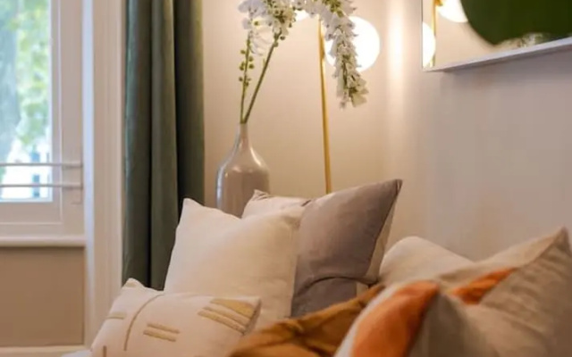 Incredible Hyde Park Apartment PS5