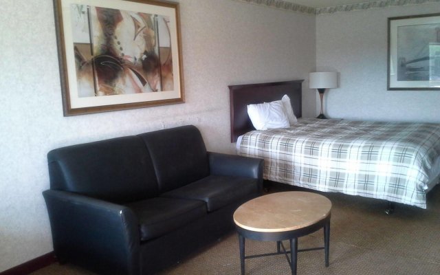 Richland Inn and Suites in Richland, United States of America from 117$, photos, reviews - zenhotels.com guestroom