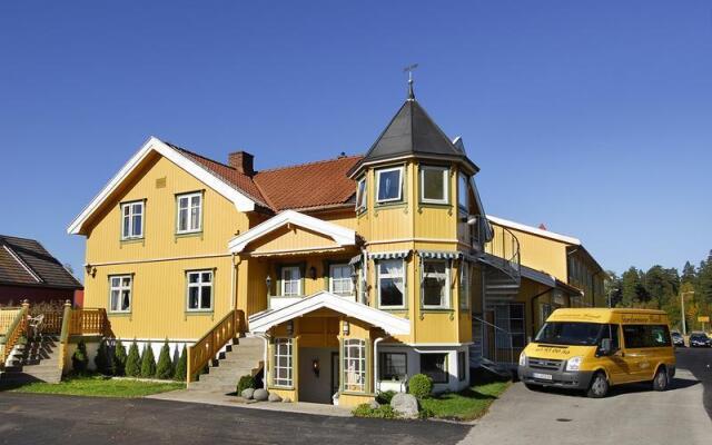 Gardermoen Hotel Bed & Breakfast вид на фасад