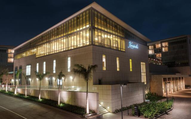Kempinski Hotel Gold Coast City вид на фасад