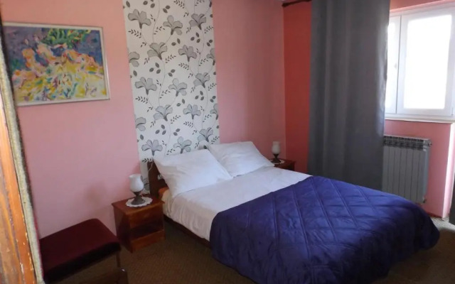 Guest House Raukar