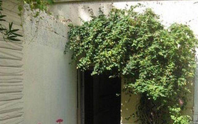 Отель Vacation Rental Saint Jacques Париж