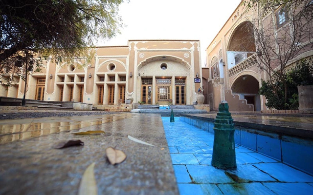 Moshir Al-mamalek Hotel