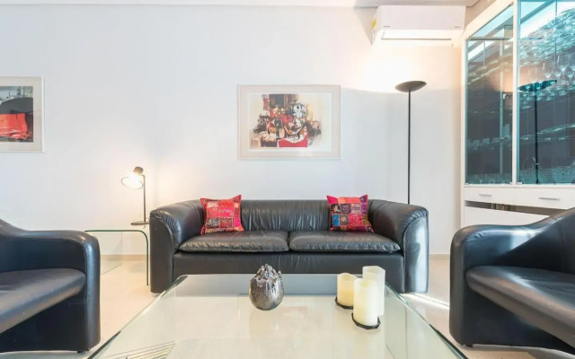 Seaside Central Apartment