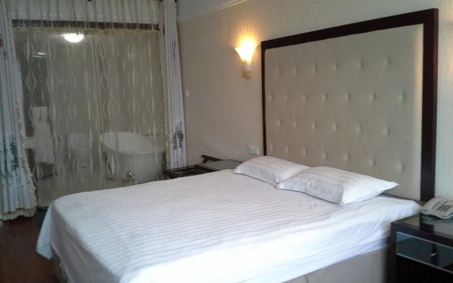 Elan Selected Hotel