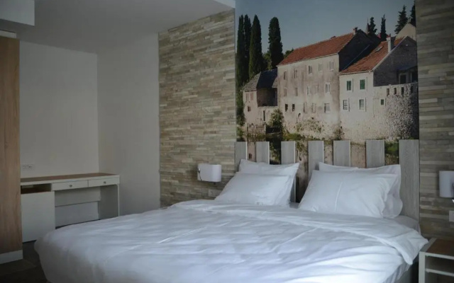 Nar Hotel