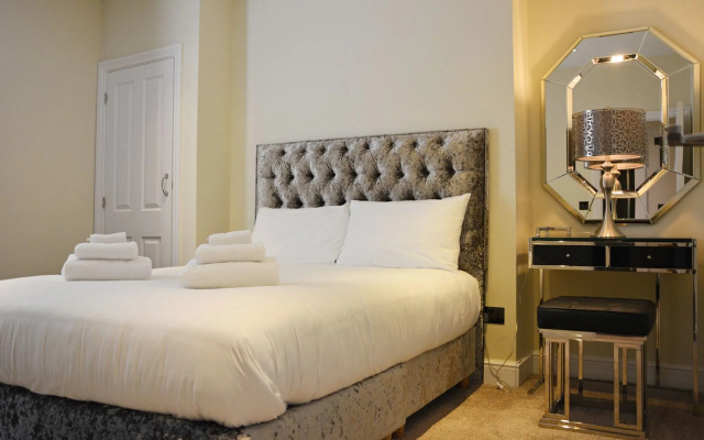 Pinnacle Residences - Cambridge
