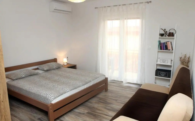 Nice Apartment Near the Sea Es3