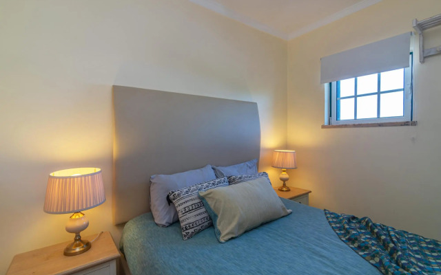 Faro Airport Flat 5 by Homing