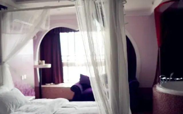 Lianlian Shiguang Theme Apartment