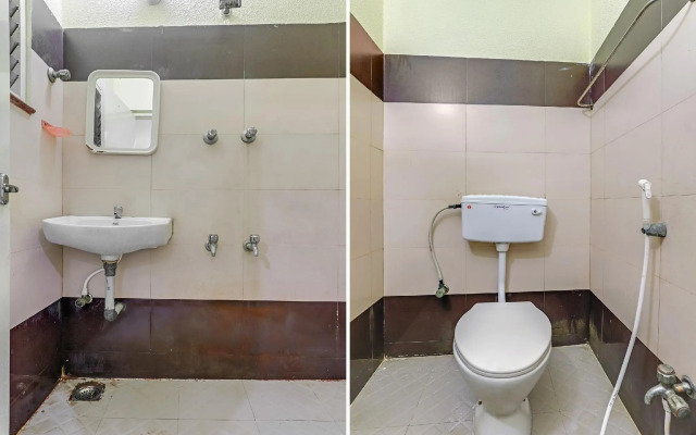 SPOT ON 77468 Kunkumam Residency
