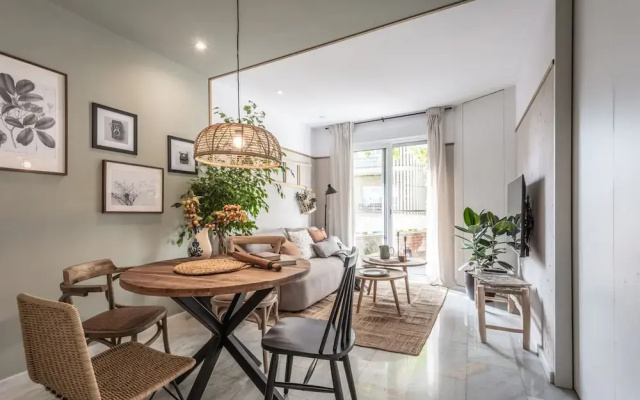 Sabina - 1 Bedroom and Terrace in Almagro