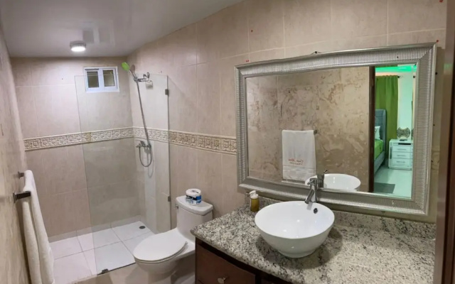 Room-cozy 1bd With Common Jacuzzi