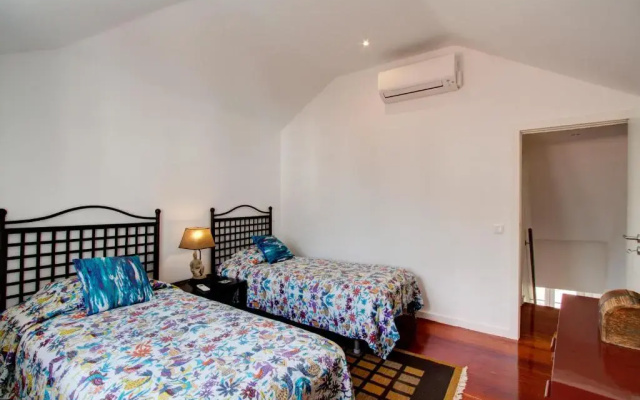 Great Duplex Apartment in Alfama