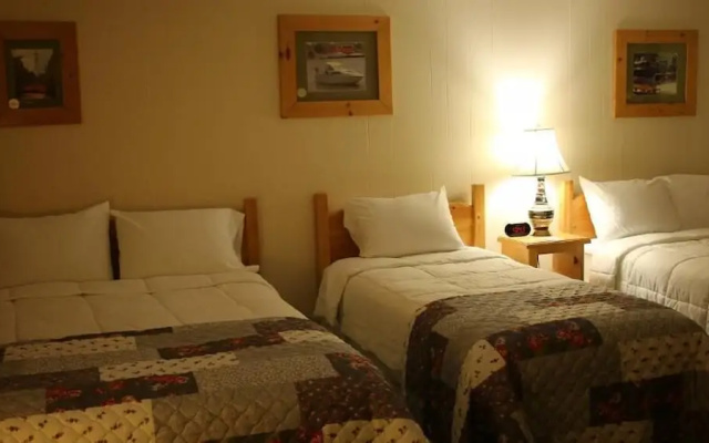 Holiday Motel