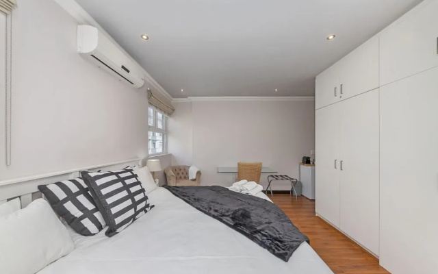 Anchor Bay Guest House