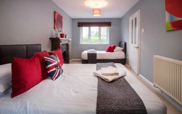 Benson Close Serviced Accommodation
