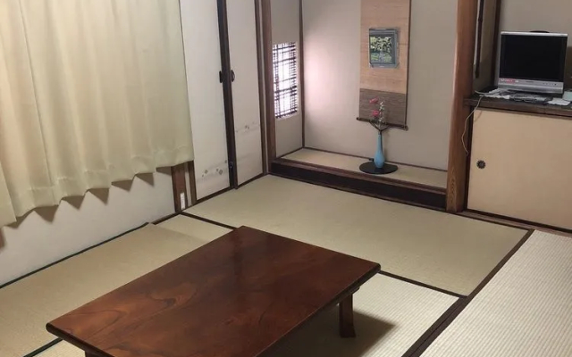 Higashiyama Hotel