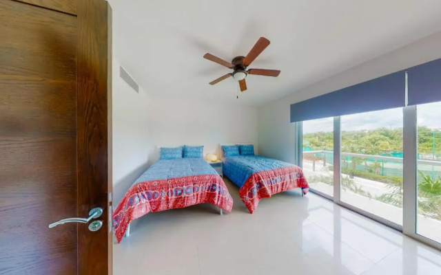 Hakuna Matata 725N at Mareazul Beachfront