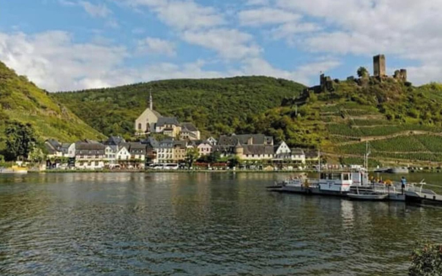 Holiday Apartment Moselle Beach 1