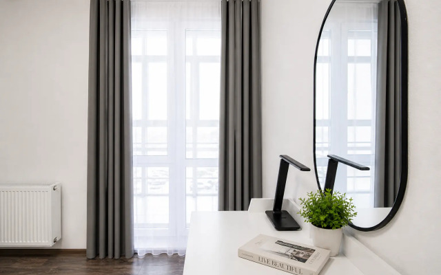 Vegas apartments (Вегас апартментс) на улице Александра Хохлова 7