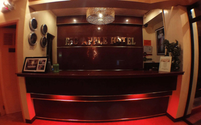 Big Apple Hotel & Bar