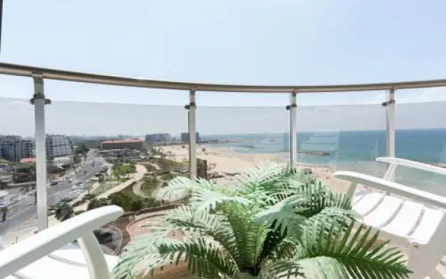 Lena's Beach Apartment