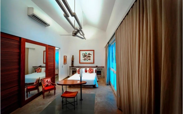 Trinity At Fort Cochin