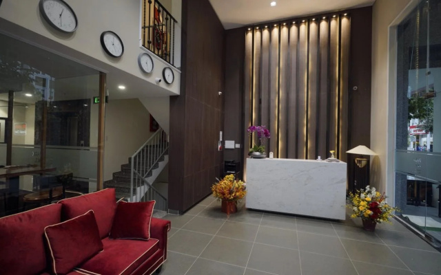 Parkhill Hotel & Apartment
