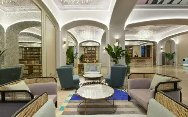 Mercure Hotel Guizhou Anshun West Railway Station