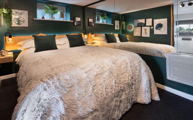 Eden Escape - Comfy Apartment Quiet Neighbourhood