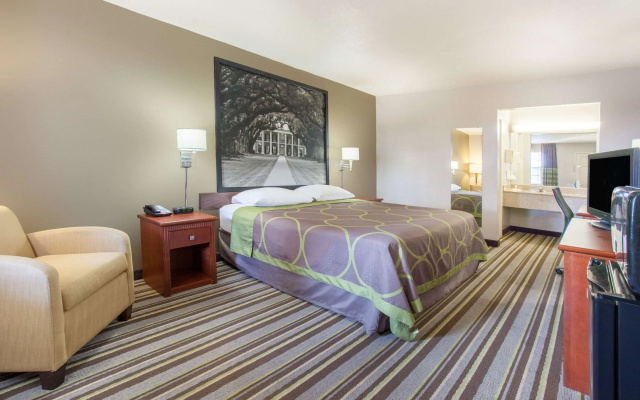 Super 8 by Wyndham Monroe West