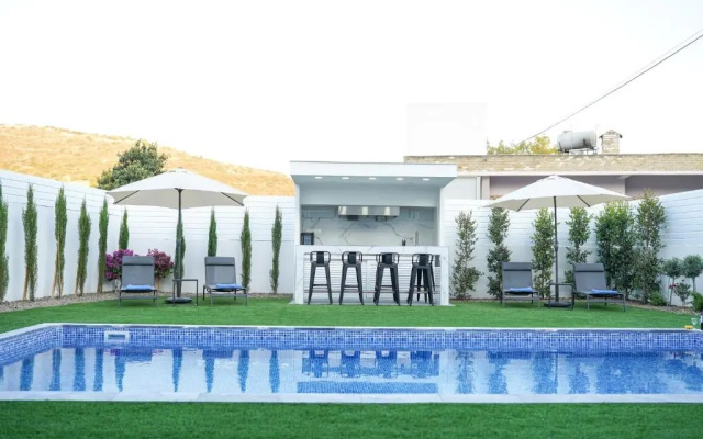 Kamaroporta Luxury Apartments