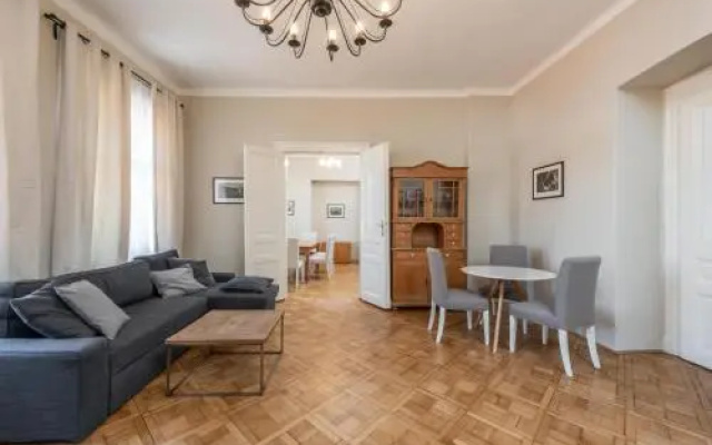 Liliova Apartments