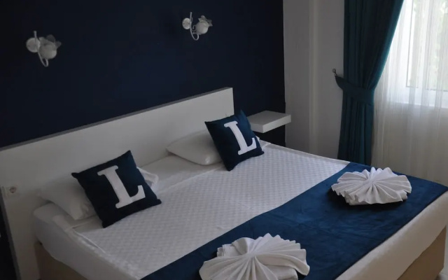 Flora Saadet Hotel