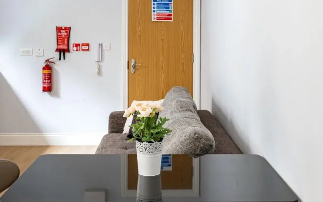 1-bedroom Apartment With Private Garden