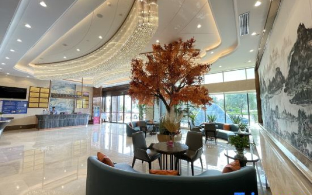 Poch Dream Hotel