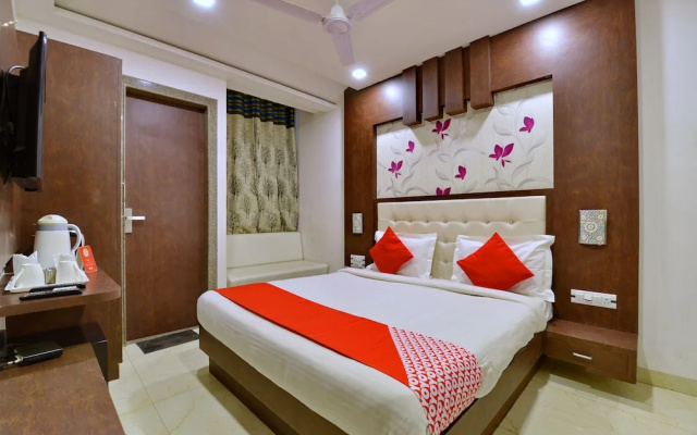 OYO 7011 Shri Nakshatra Excellency