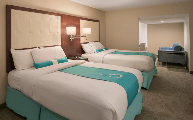 Aqua Blue Hotel