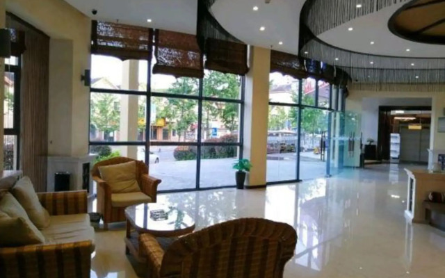 Xianshan Liuyun Holiday Hotel