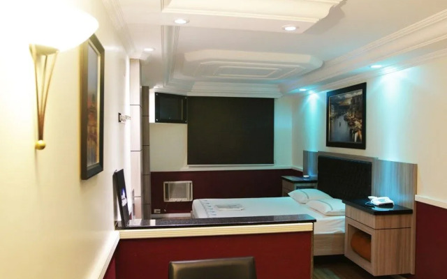 Hotel Metropolis