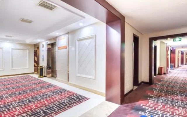 Shun Feng Hotel