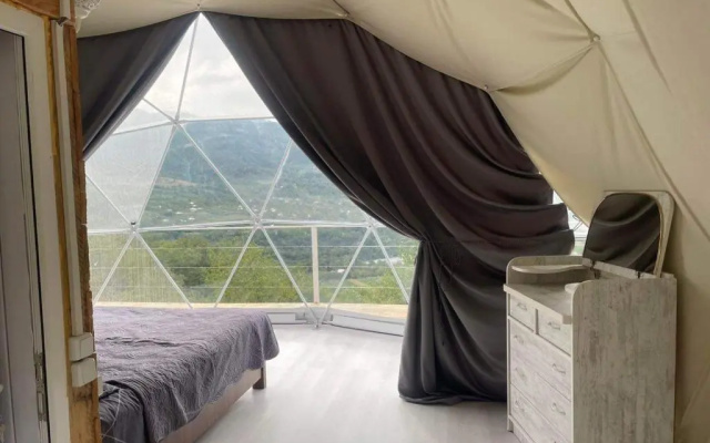 4 seasons. 4 სეზონი Glamping Georgia Racha