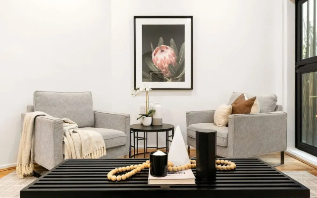 Comfy Darlinghurst Retreat