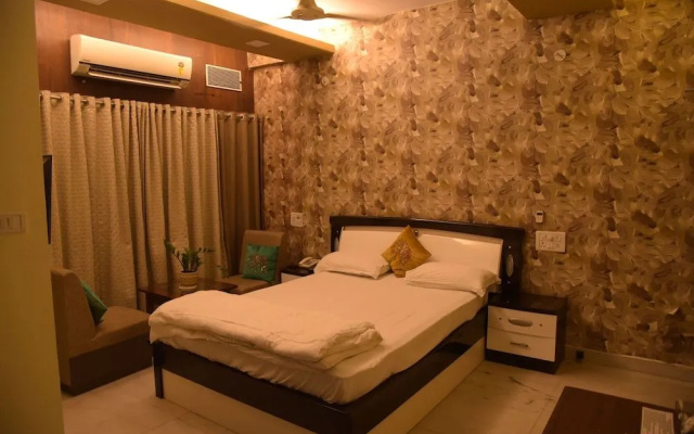 Hotel Amit Palace