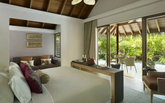 Курорт Dusit Thani Maldives