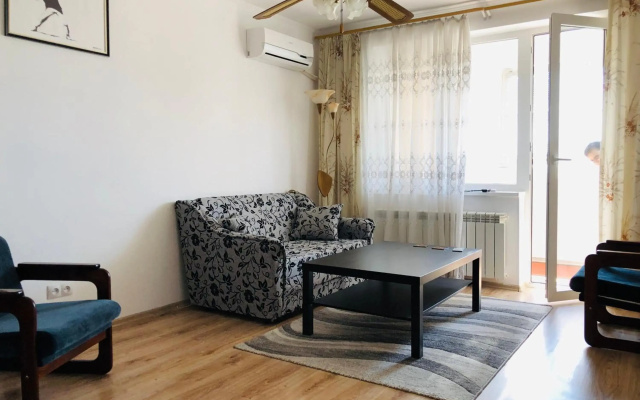 Clean apartment on Lunacharskogo street